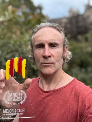 @calmacaninch and I were gutted that we couldn't make it to the @barciff.spain Awards last year, to meet everyone and to pick up Cal's Best Actor Award for The Visit..

Lovely to discover there was an award waiting for us and great to see it in Cal's hands.. 
Thanks Caio x

Working on Scáthanna, the feature script inspired by The Visit.. Two trips to Belfast, a stay in Buncrana and visit to Derry as part of the research has hopefully given me scope to write something that can bring Cal back as Tommy McDaid in a story spanning 30 years.. Especially going by the bags under my eyes 😂 

You can Watch The Visit Short Film by clicking the Link in our Bio or visiting TheVisitFilm.co.uk